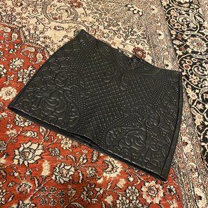 H&M Faux Leather Quilted Pattern Mini Skirt Sz 8